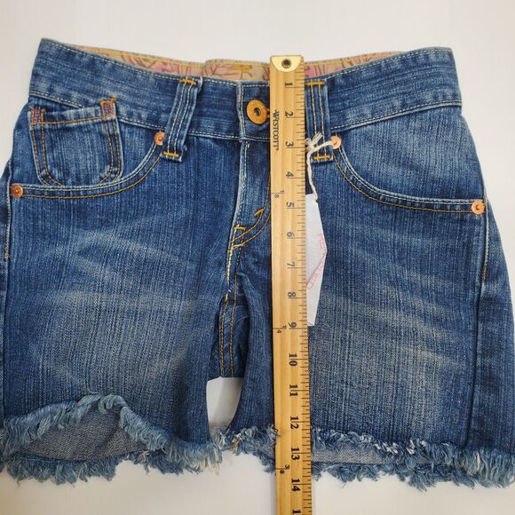 Levi’s Shorts Women Size 1 Slouch 504 Dark Way Distressed Hem Legs NEW - Picture 11 of 14